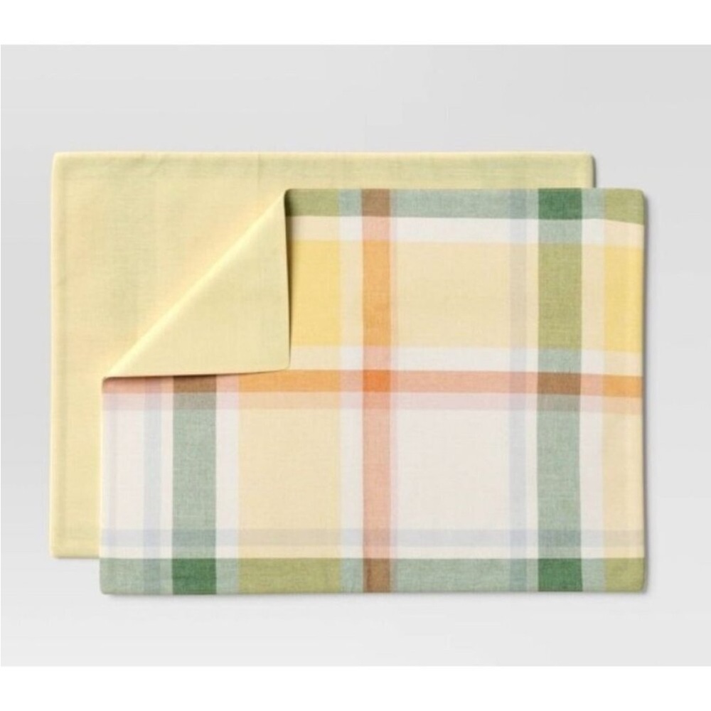 Target 2pk Yellow Plaid Placemats/Chargers Threshold 14 in x 19 in
